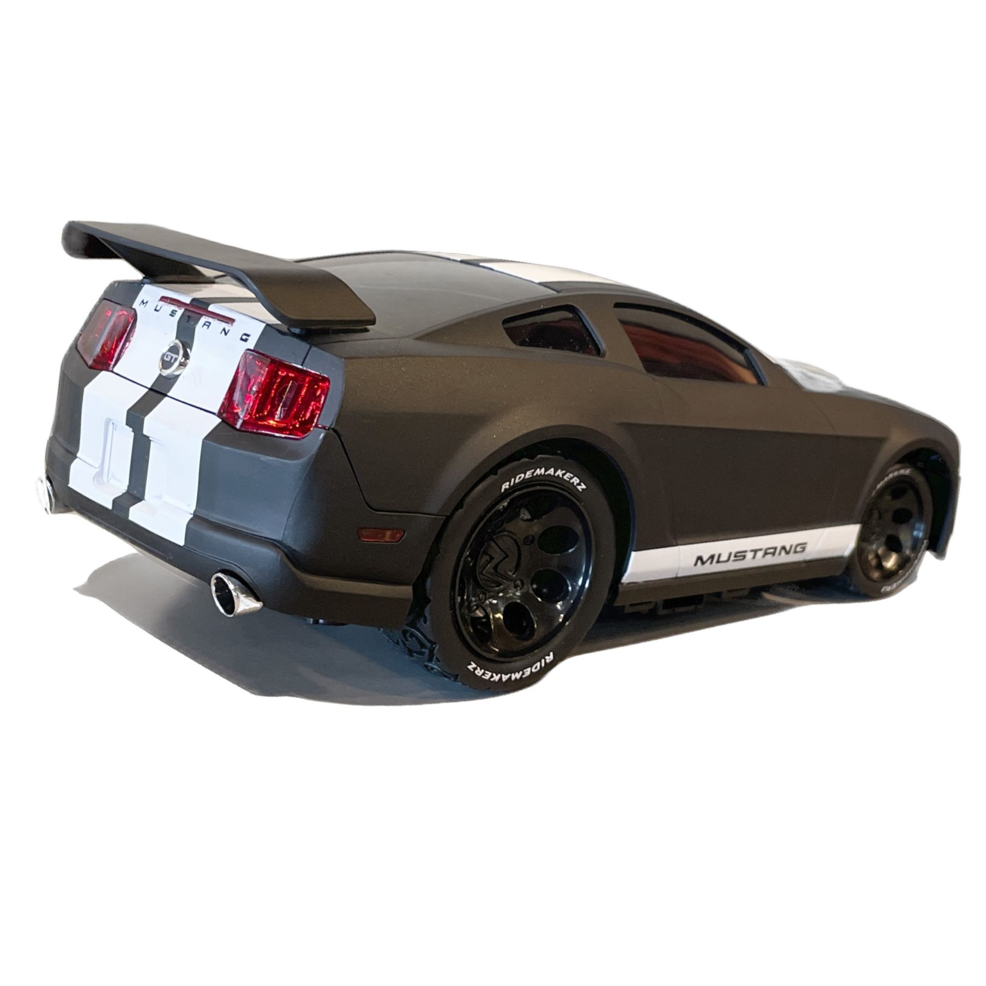 Ford Mustang - Black/White